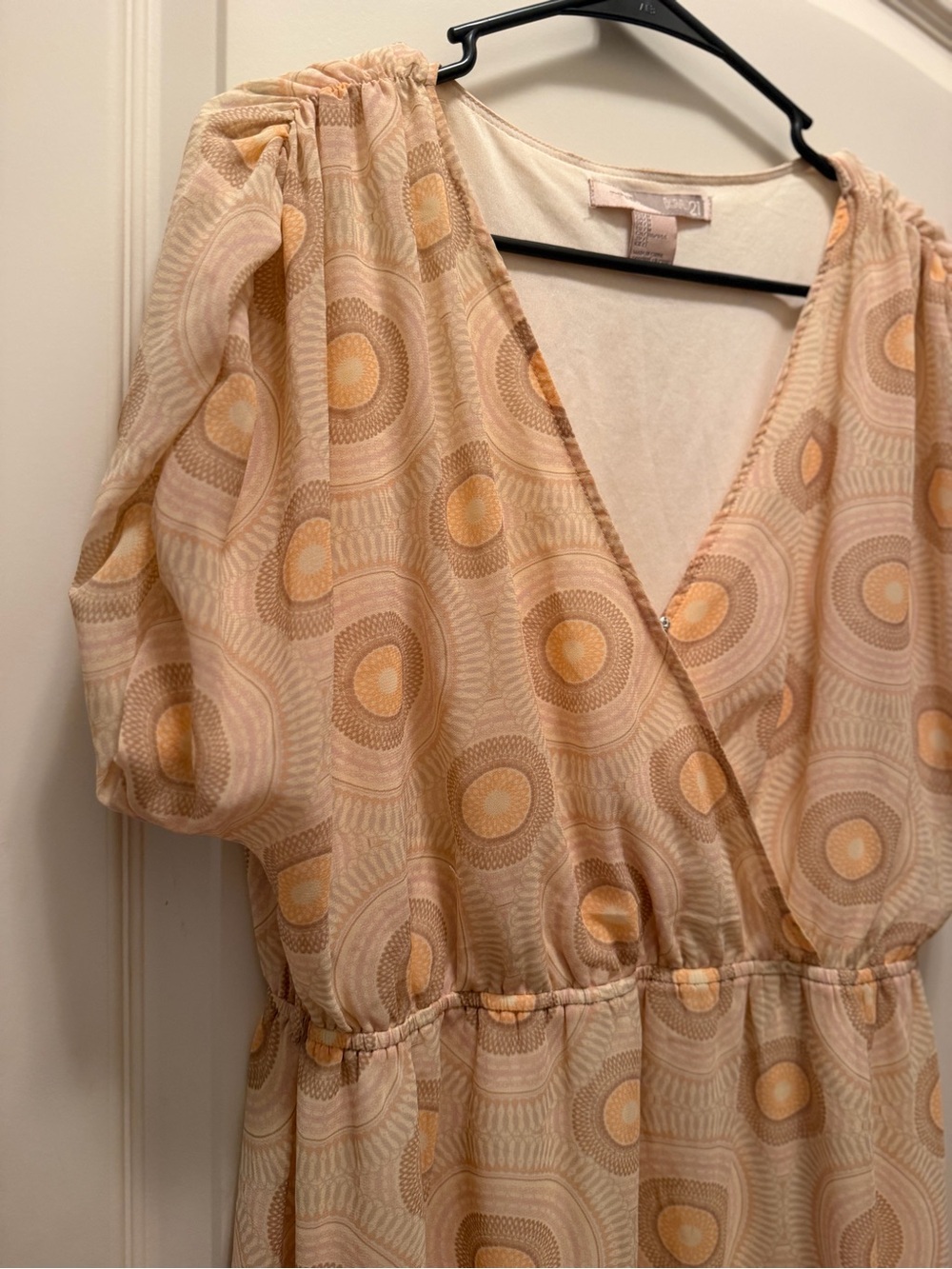 Forever 21 Neutral Beige V-Neck Puff Sleeve Boho Maxi Dress - Picture 4 of 13